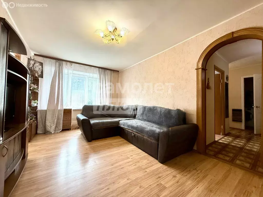 4-комнатная квартира: Ижевск, улица имени 50-летия ВЛКСМ, 30 (61.7 м) - Фото 1