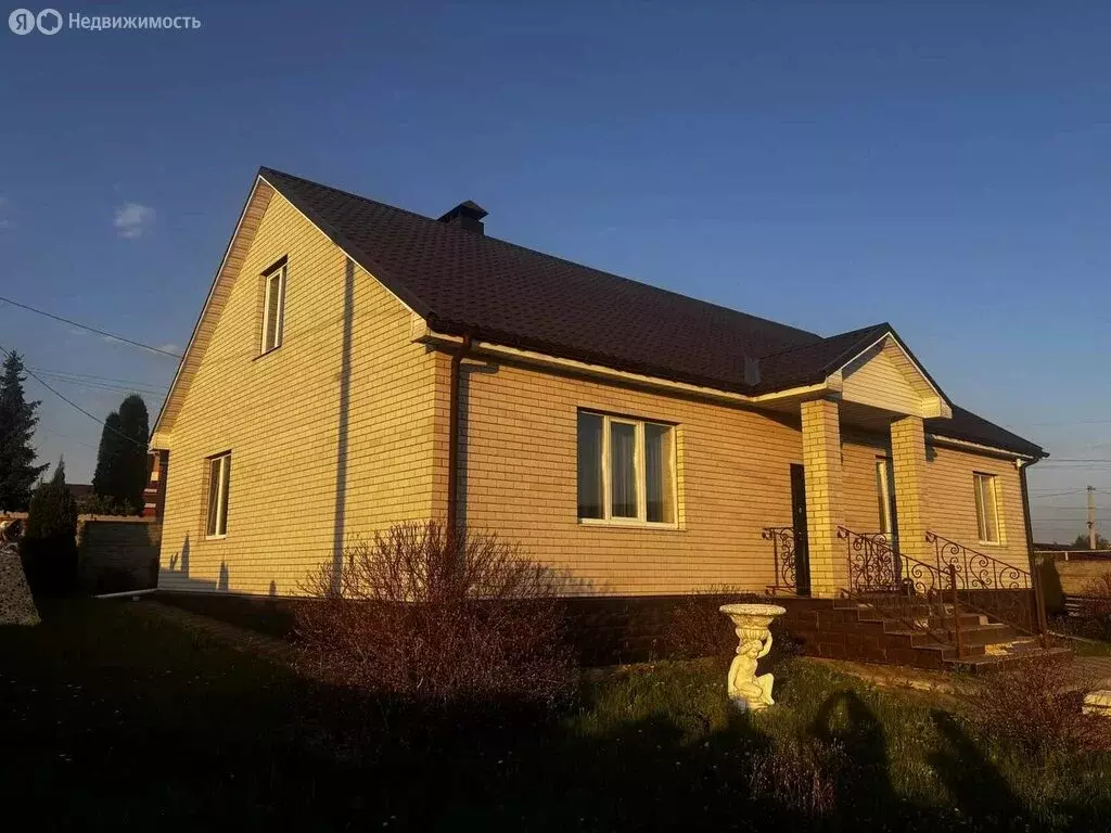 Дом в село Стрелецкое, Магистральная улица (140 м) - Фото 1