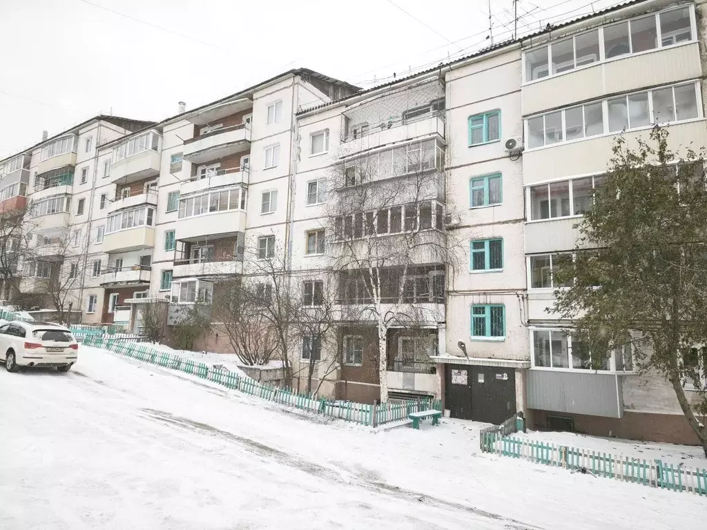 1-к кв. Бурятия, Улан-Удэ 102-й мкр, ул. Ринчино, 9 (32.6 м) - Фото 1