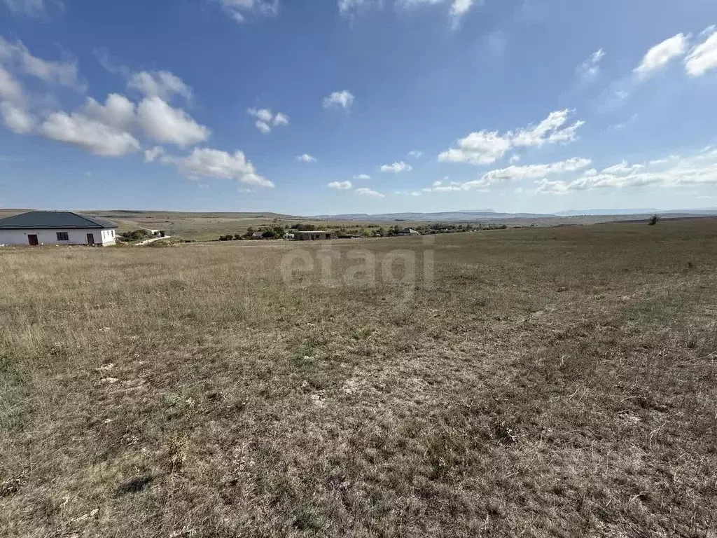 Участок в Крым, Симферопольский район, Чистенское с/пос, с. Камышинка  ... - Фото 2