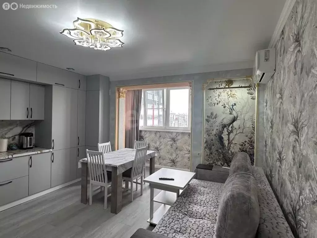 2-комнатная квартира: Чебаркуль, улица Крылова, 85 (62.8 м) - Фото 0