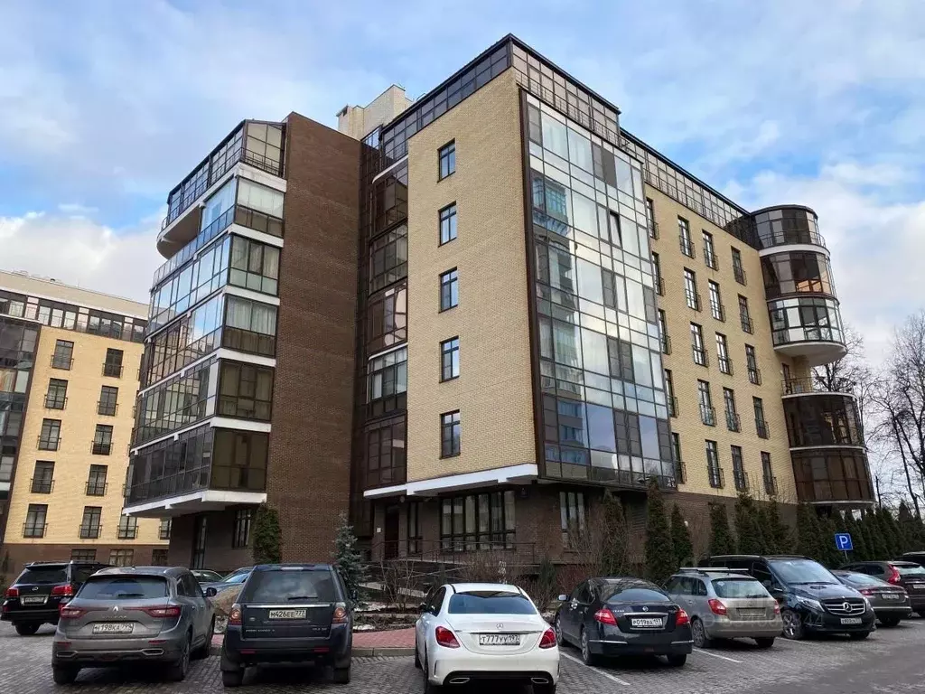 5-к кв. Москва Староволынская ул., 15к3 (292.8 м) - Фото 1