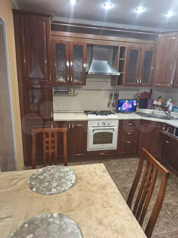 1-к. квартира, 51 м, 6/9 эт. - Фото 0