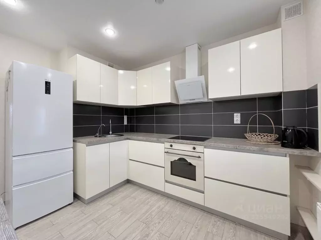 1-к кв. Ленинградская область, Мурино Всеволожский район, ул. ... - Фото 1