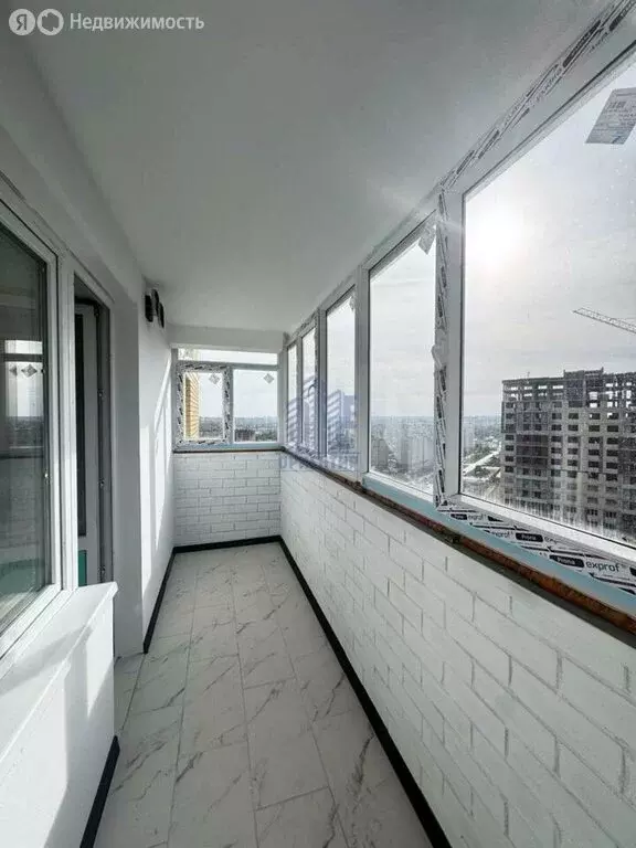 3-комнатная квартира: Новочебоксарск, улица Воинов-Интернационалистов, ... - Фото 2