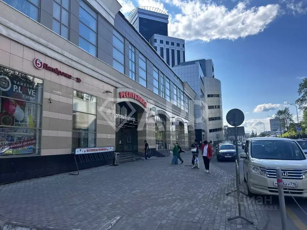 Торговая площадь в Татарстан, Казань Петербургская ул., 9 (290 м) - Фото 0