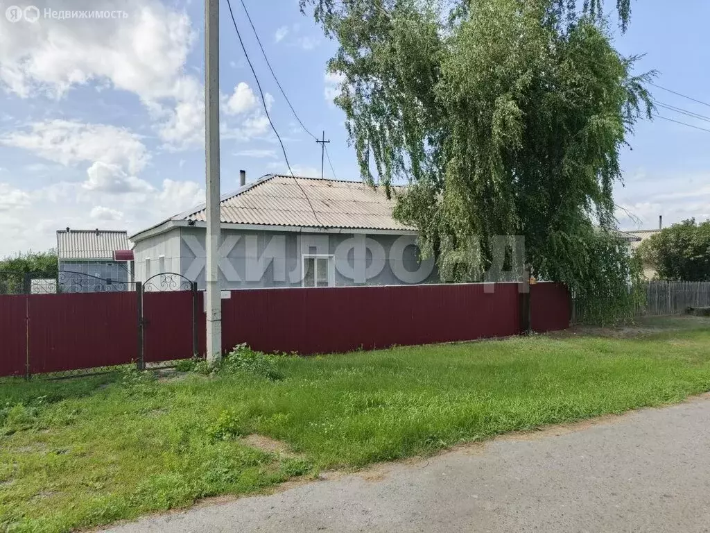 Дом в Октябрьское, улица Комарова (73.5 м) - Фото 1