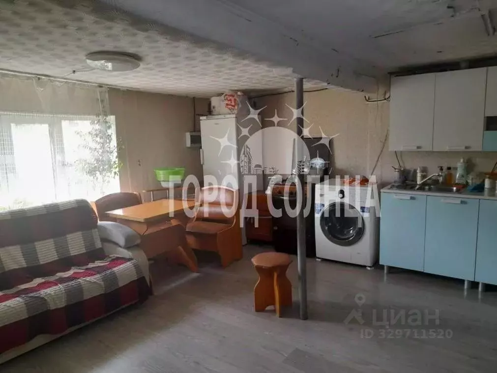 Дом в Омская область, Омск ул. 4-я Северная, 146 (60 м) - Фото 1
