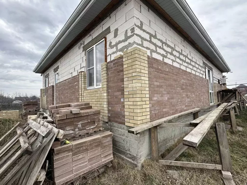 Дом в Краснодарский край, Динской район, Новотитаровская ст-ца ... - Фото 2