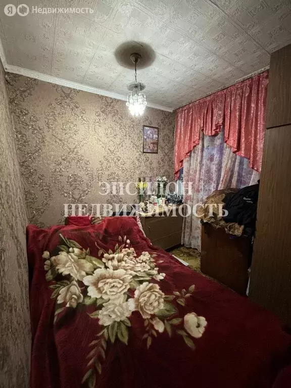 3-комнатная квартира: Курск, улица Дубровинского, 7 (41 м) - Фото 1