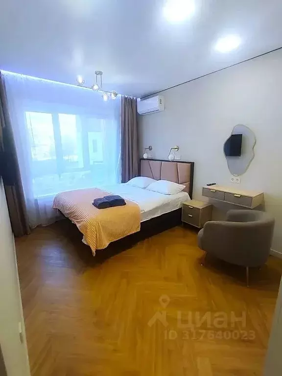 1-к кв. Свердловская область, Екатеринбург ул. Свердлова, 32Б (42.0 м) - Фото 0