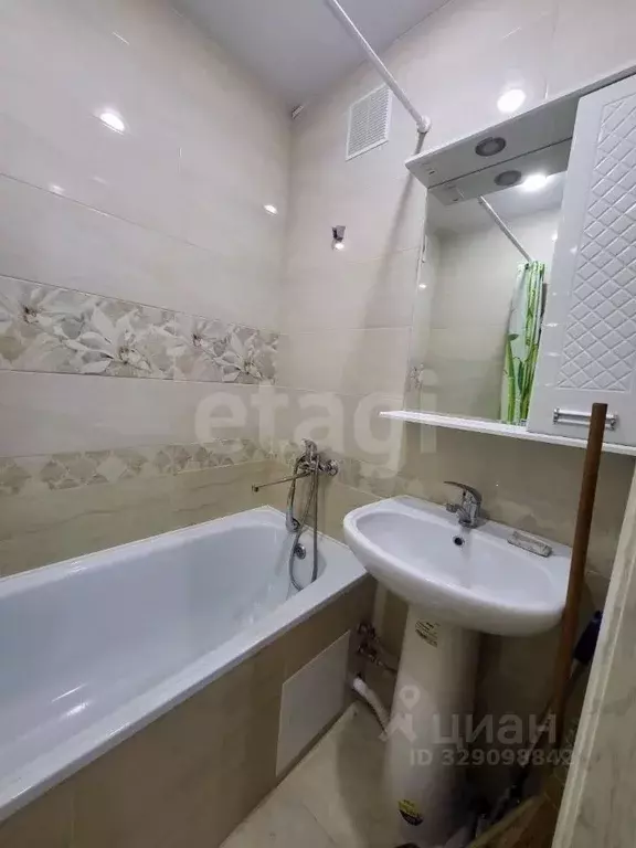 2-к кв. Адыгея, Майкоп ул. Герцена, 98 (50.6 м) - Фото 1