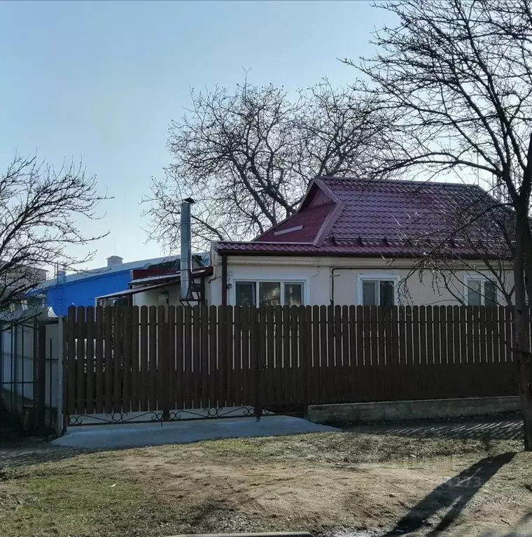 Дом в Краснодарский край, Динская ст-ца ул. Комарова (60 м) - Фото 1