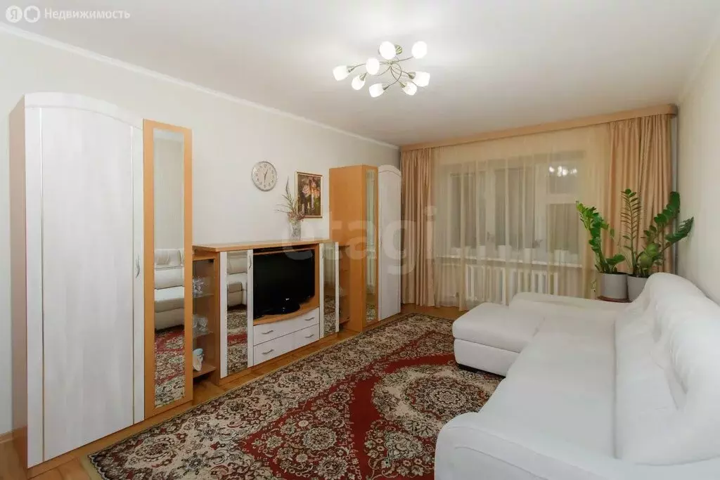 2-комнатная квартира: Тюмень, улица Пермякова, 67 (66 м) - Фото 2