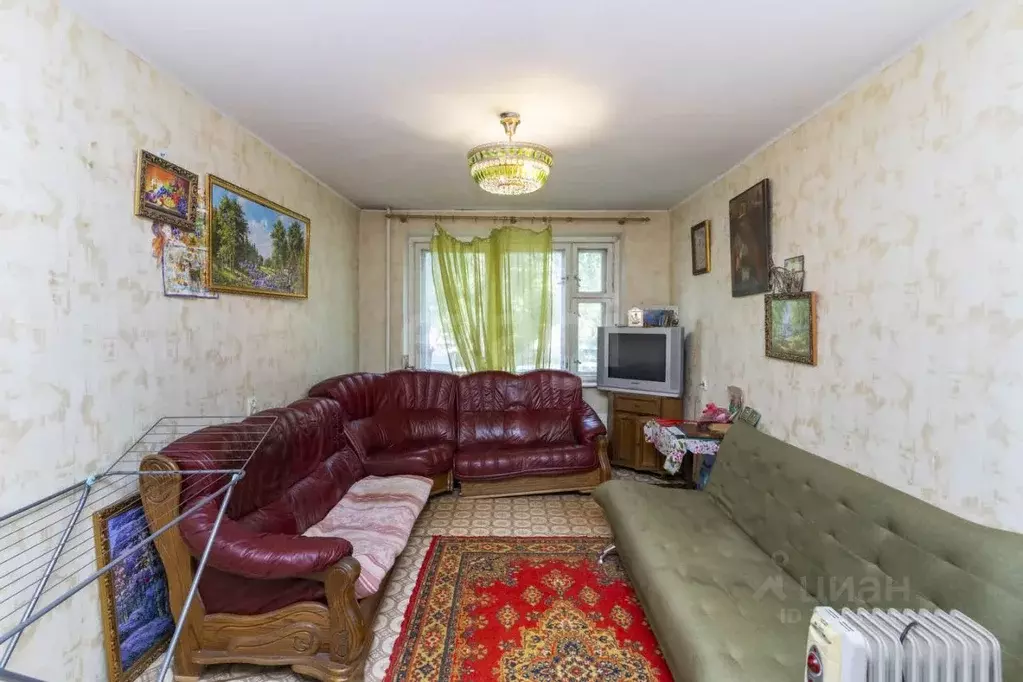 4-к кв. Тюменская область, Тюмень 6-й мкр, проезд 9 Мая, 2 (81.7 м) - Фото 0