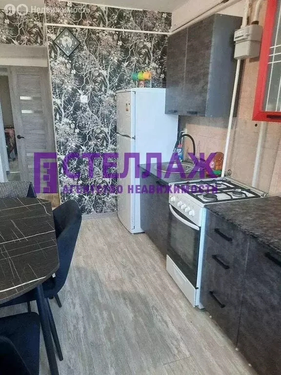 2-комнатная квартира: Кировское, улица Комарова, 2А (50.4 м) - Фото 1