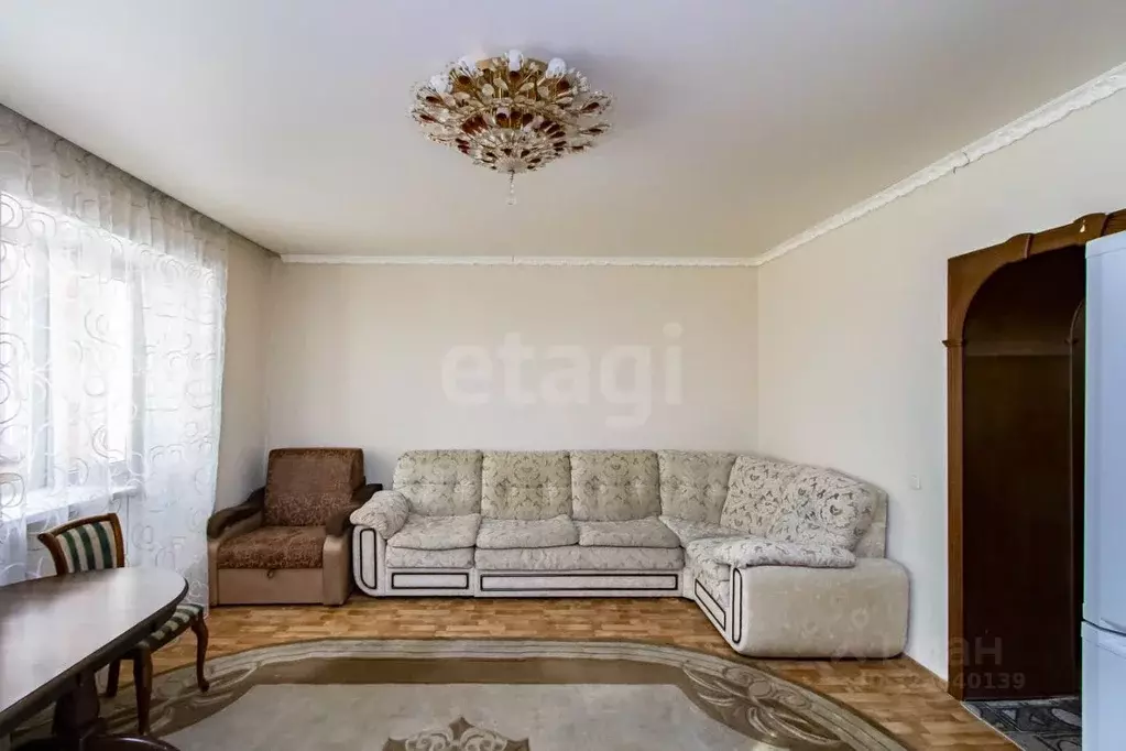 1-к кв. Тюменская область, Тюмень ул. 50 лет Октября, 1 (50.0 м) - Фото 1