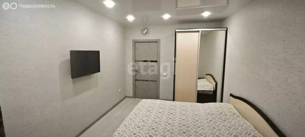 3-комнатная квартира: Пермь, улица Калинина, 64А (75.3 м) - Фото 1