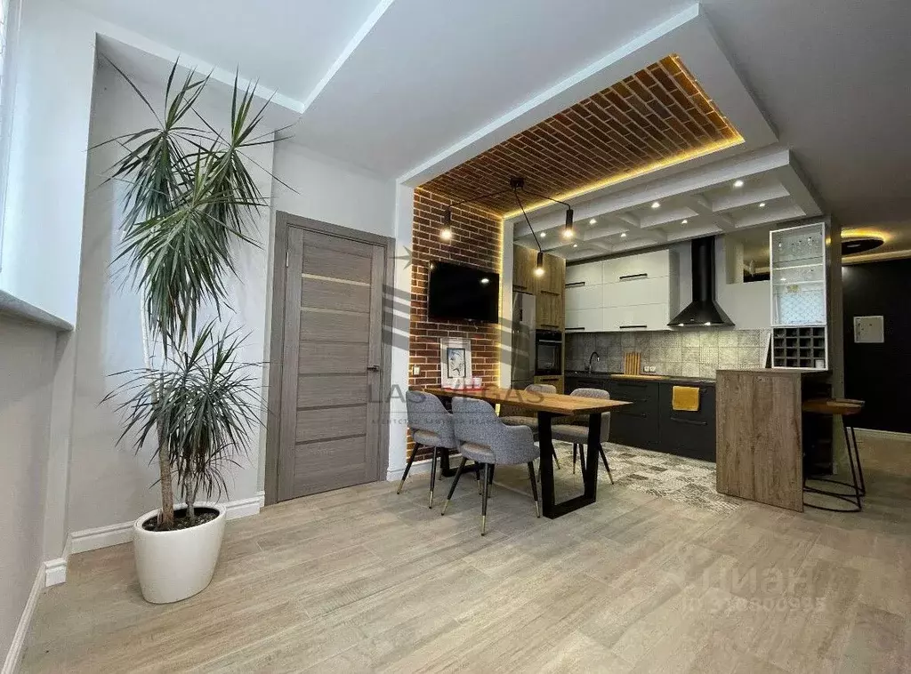 2-к кв. Татарстан, Казань ул. Сибгата Хакима, 7 (73.0 м) - Фото 1