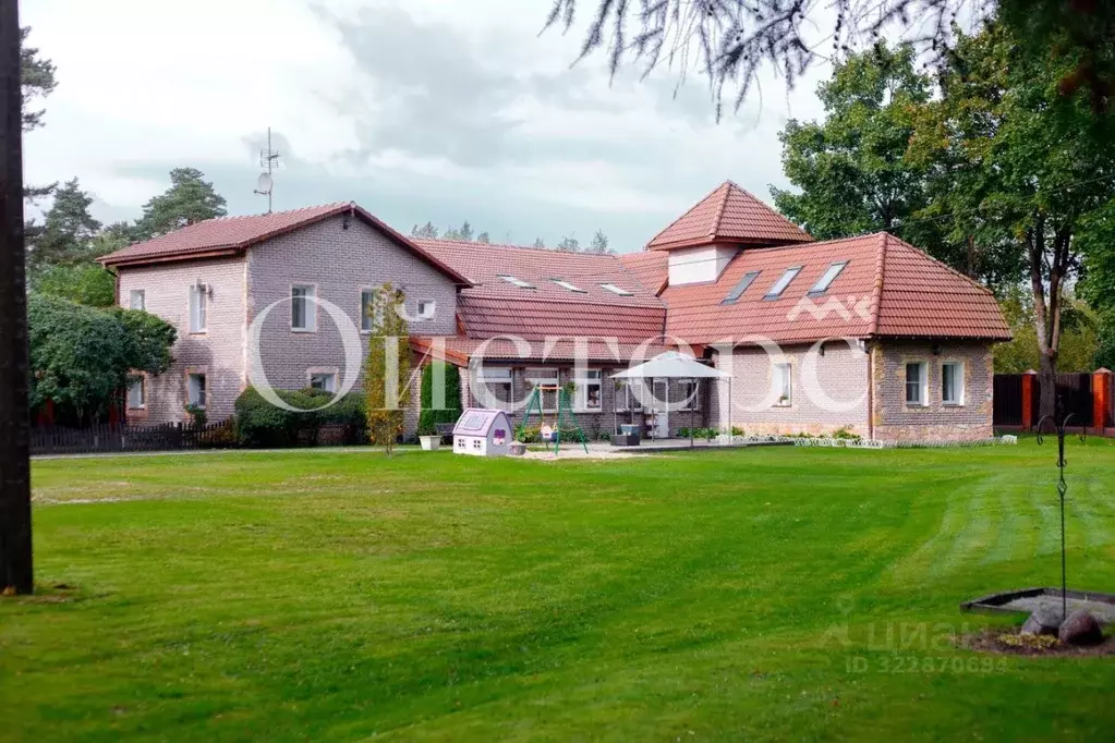 Дом в Санкт-Петербург Ольгино тер., ул. Коммунаров, 7 (279 м) - Фото 1