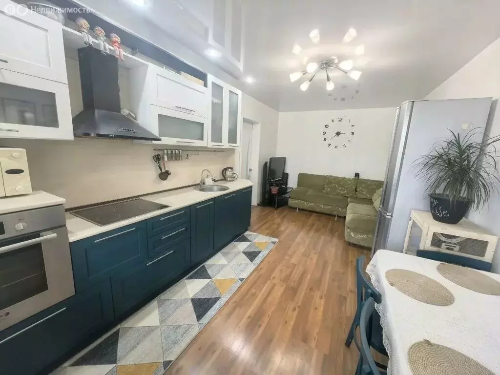 2-комнатная квартира: Иркутск, Байкальская улица, 216А/2 (61 м) - Фото 2