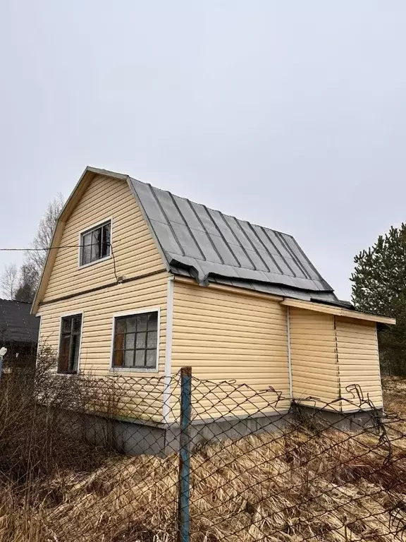 Дом в Ленинградская область, Выборгский район, Рощинское городское ... - Фото 1