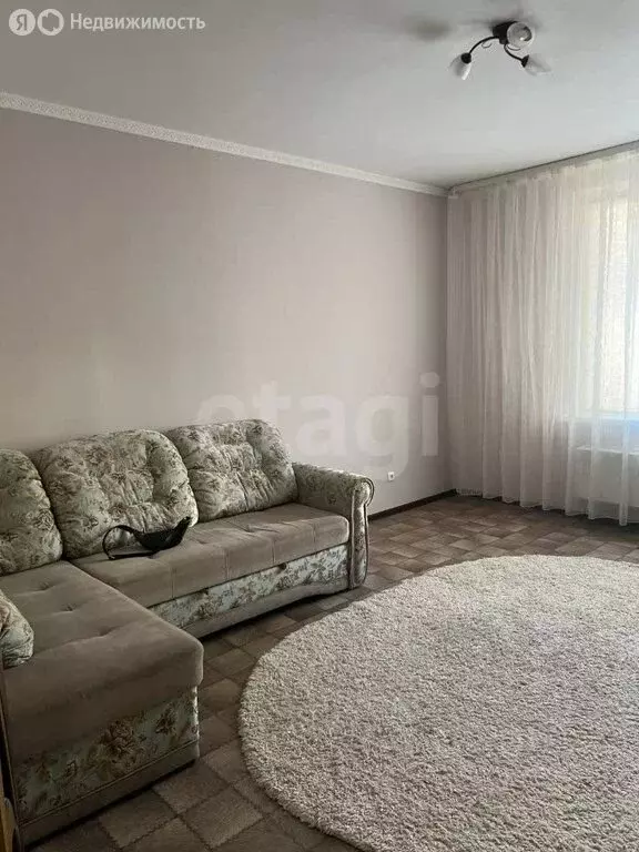 2-комнатная квартира: Омск, проспект Комарова, 15к4 (60 м) - Фото 1