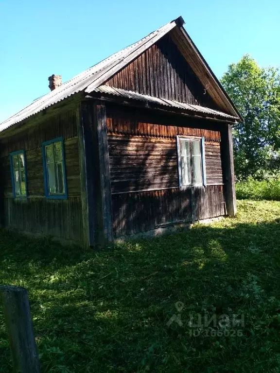 Дом в Смоленская область, Угранский район, с. Всходы ул. Коммунальная ... - Фото 0