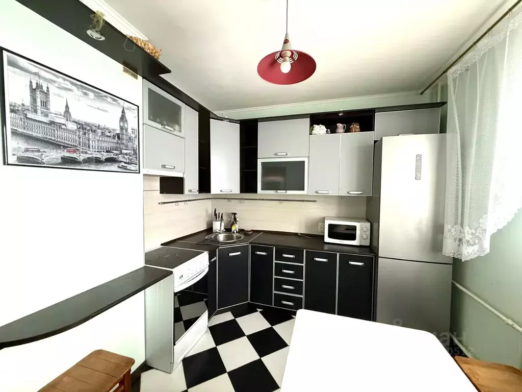 1-к кв. Курская область, Курск просп. Вячеслава Клыкова, 63 (37.2 м) - Фото 2