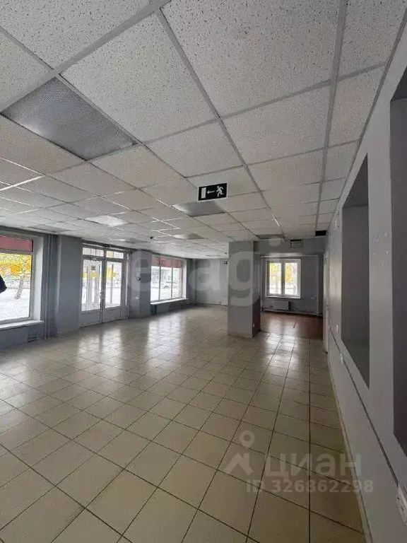 Торговая площадь в Псковская область, Псков ул. Кузбасской Дивизии, ... - Фото 1