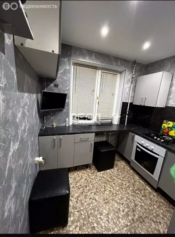 2-комнатная квартира: Гатчина, улица Леонова, 16 (45.5 м) - Фото 1