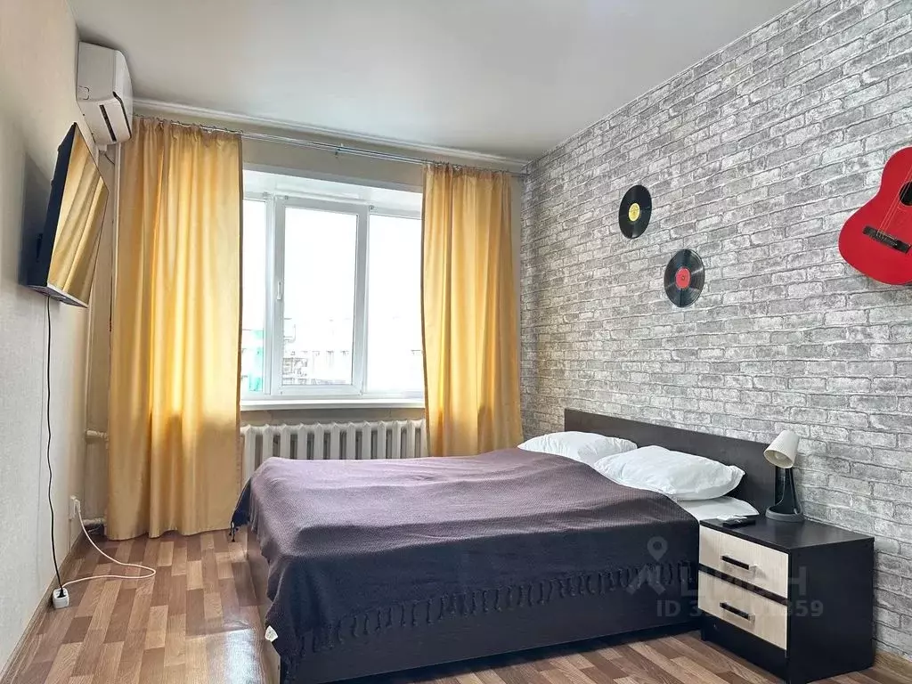 1-к кв. Татарстан, Казань ул. Гаяза Исхаки, 1 (33.0 м) - Фото 0