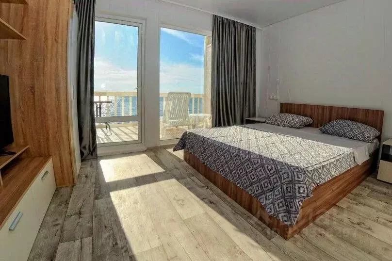 3-к кв. Крым, Ленинский район, с. Мысовое  (50.0 м) - Фото 1