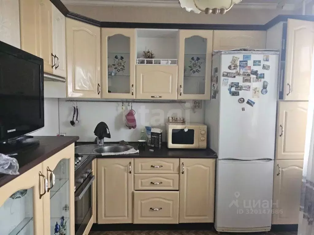 2-к кв. Курская область, Курск ул. Карла Маркса, 72к22 (64.0 м) - Фото 0