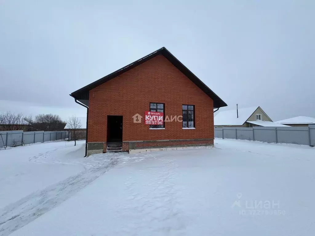 Дом в Пензенская область, Пензенский район, Воскресеновский сельсовет, ... - Фото 1
