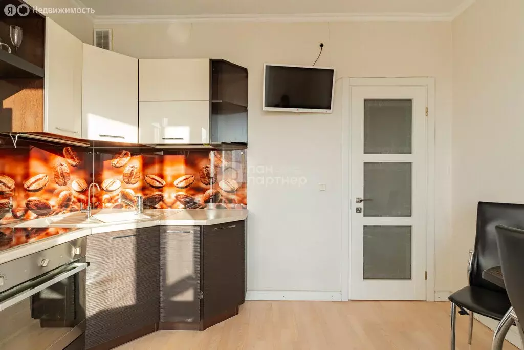 2-комнатная квартира: Санкт-Петербург, улица Бадаева, 14к1 (59.3 м) - Фото 1