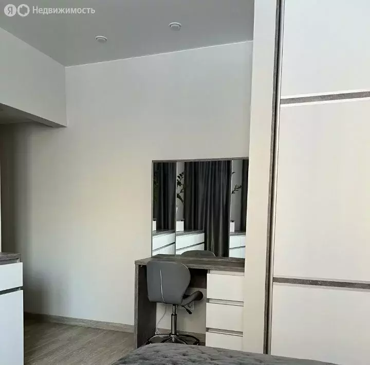 4-комнатная квартира: Тюмень, улица Тимофея Чаркова, 81к2 (112.2 м) - Фото 1