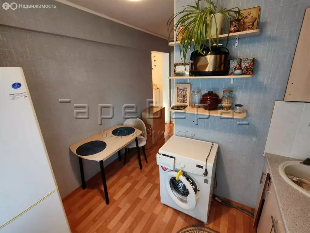 2-комнатная квартира: Красноярск, улица Малиновского, 5 (49 м) - Фото 1