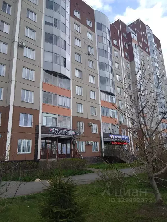3-к кв. Ленинградская область, Гатчина ул. Рощинская, 1А (104.1 м) - Фото 1