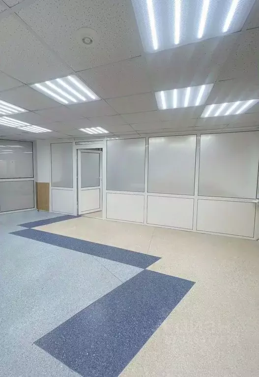 Помещение свободного назначения в Свердловская область, Екатеринбург ... - Фото 1