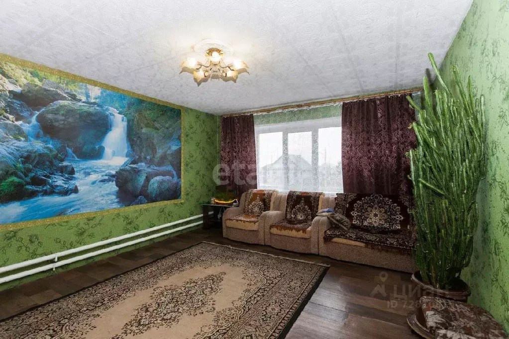 Дом в Хакасия, Черногорск Сиреневая ул. (230 м) - Фото 0