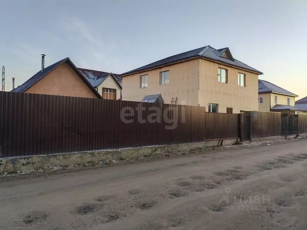 Дом в Ямало-Ненецкий АО, Новый Уренгой Лира ДНТ, ул. Видная, 9 (215 м) - Фото 1