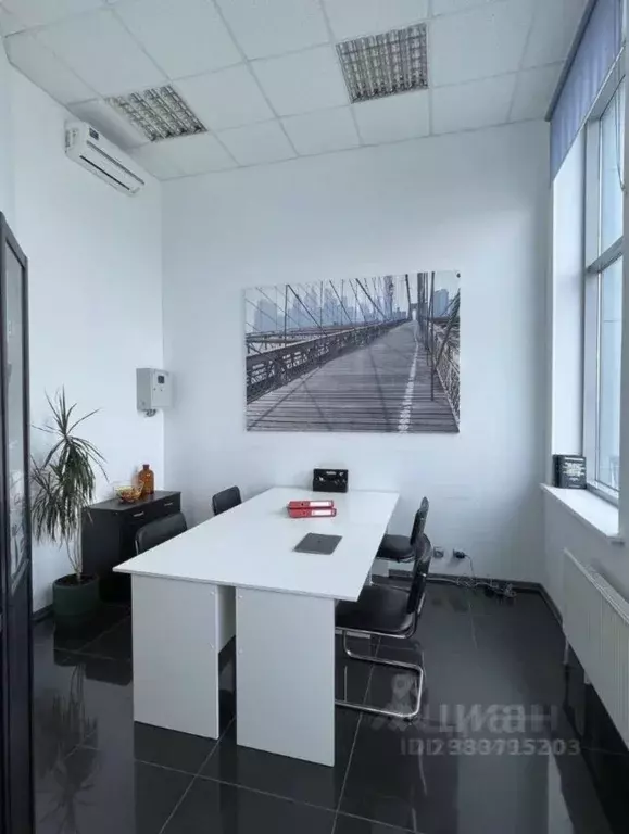 Офис в Чувашия, Чебоксары Ленинградская ул., 36 (21 м) - Фото 1