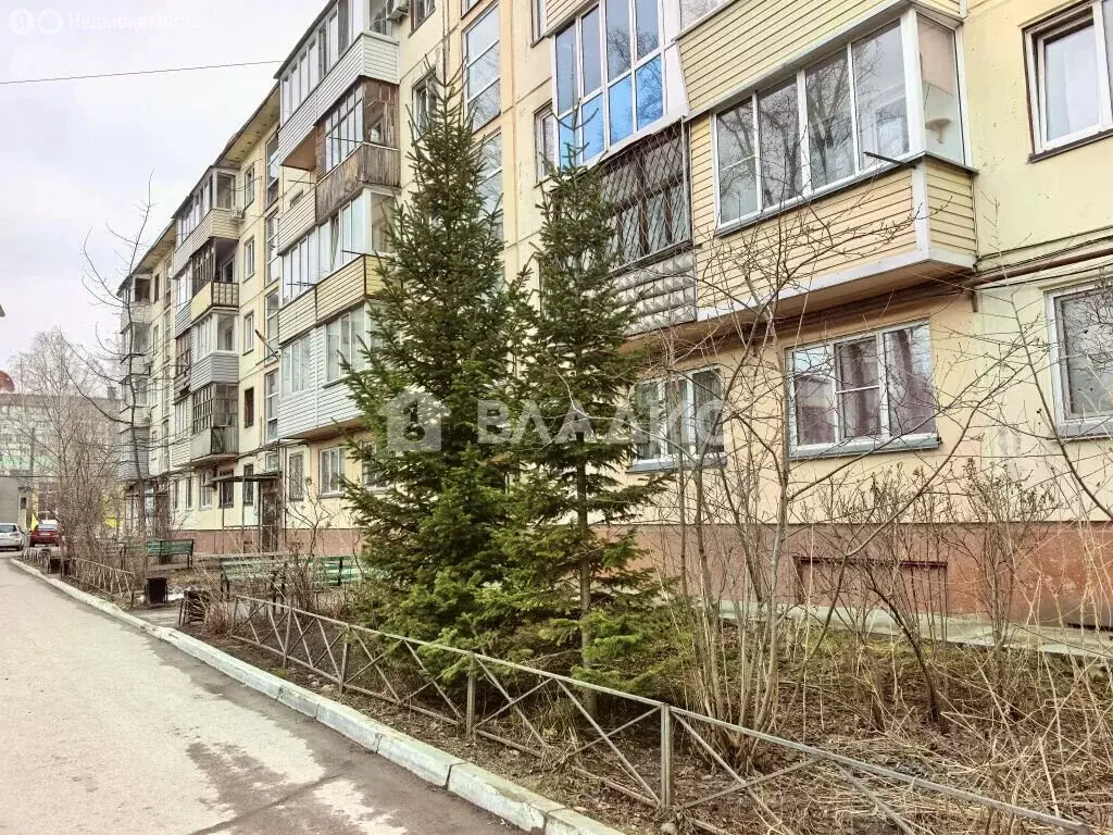 3-комнатная квартира: Бийск, Коммунарский переулок, 21 (60.7 м) - Фото 1