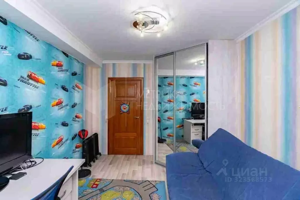 3-к кв. Тюменская область, Тюмень Ставропольская ул., 2 (66.9 м) - Фото 1