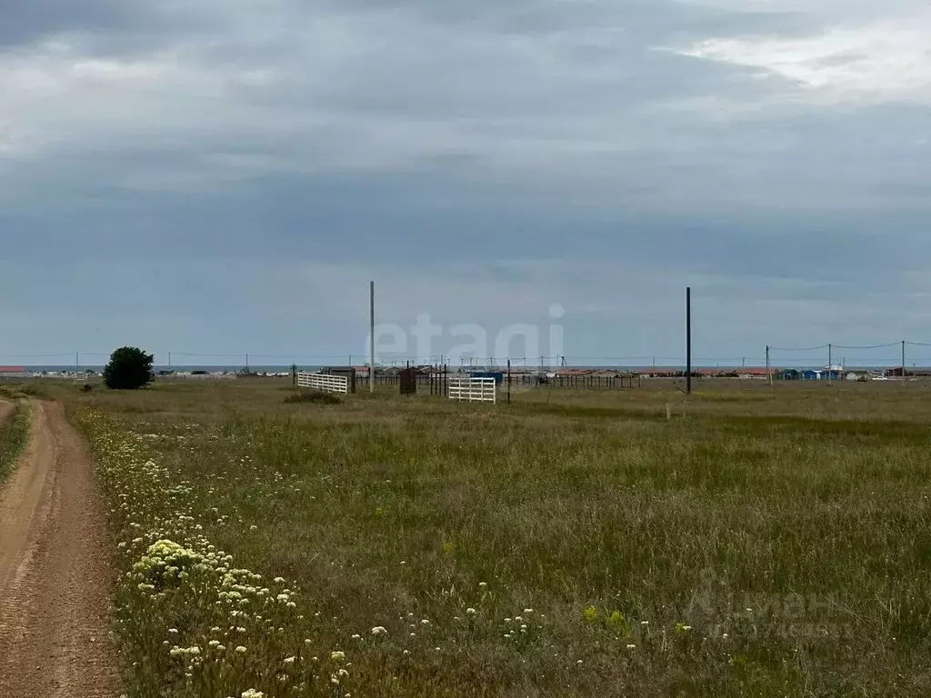 Участок в Крым, Сакский район, с. Штормовое  (5.0 сот.) - Фото 0