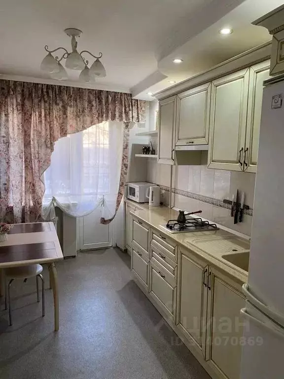 2-к кв. Ставропольский край, Кисловодск ул. Еськова, 1 (50.0 м) - Фото 0