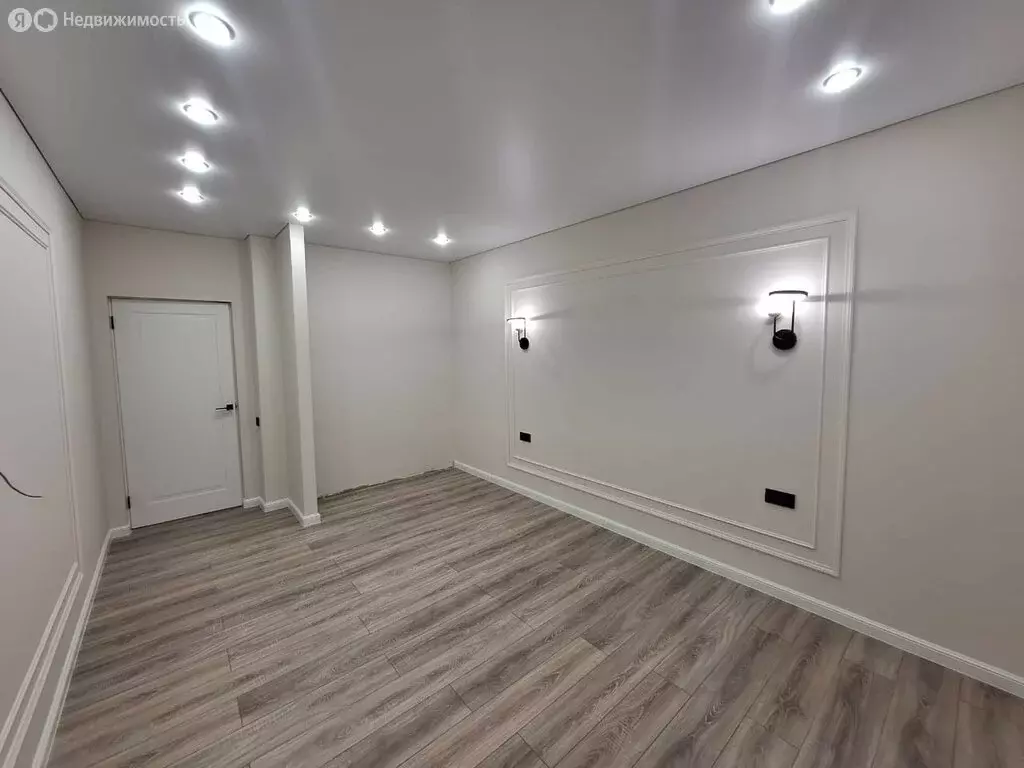 4-комнатная квартира: Владикавказ, улица Билара Кабалоева, 10А (90 м) - Фото 2