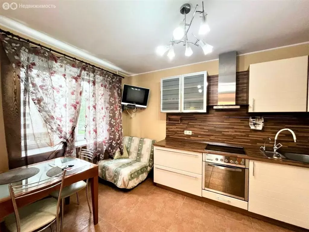 2-комнатная квартира: Уфа, бульвар Ибрагимова, 21/1 (55 м) - Фото 1