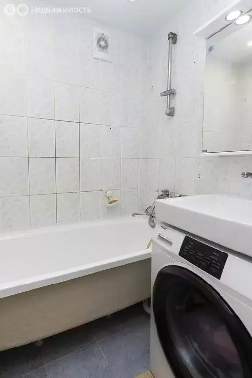 4-комнатная квартира: Тюмень, Широтная улица, 103 (74.9 м) - Фото 1